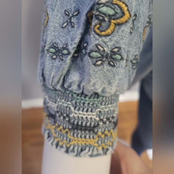 Bob Timberlake Chambray Embroidered Top, BNWT, Size XS - Picture 6 of 8